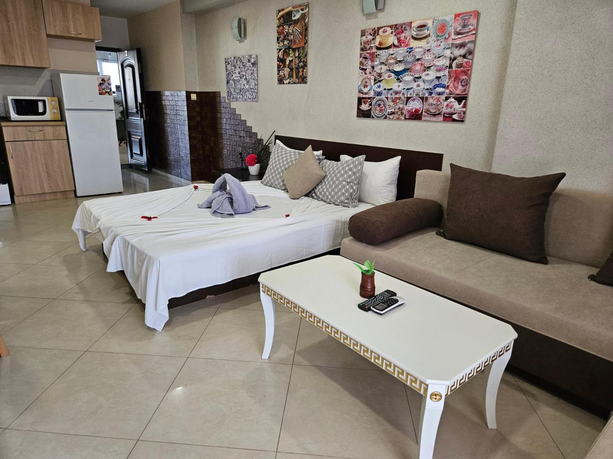 Paralax Hotel Varna Esterno foto