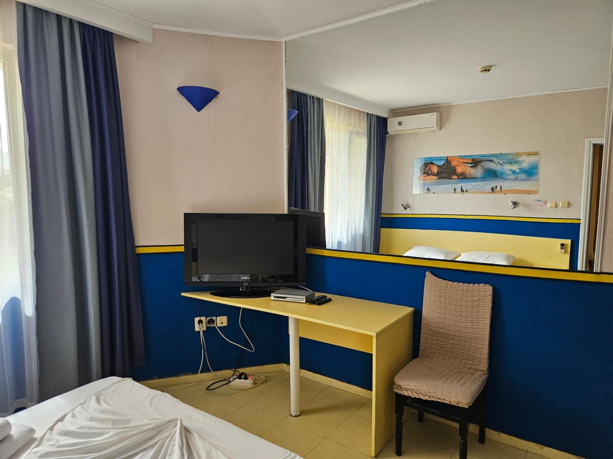 Paralax Hotel Varna Esterno foto