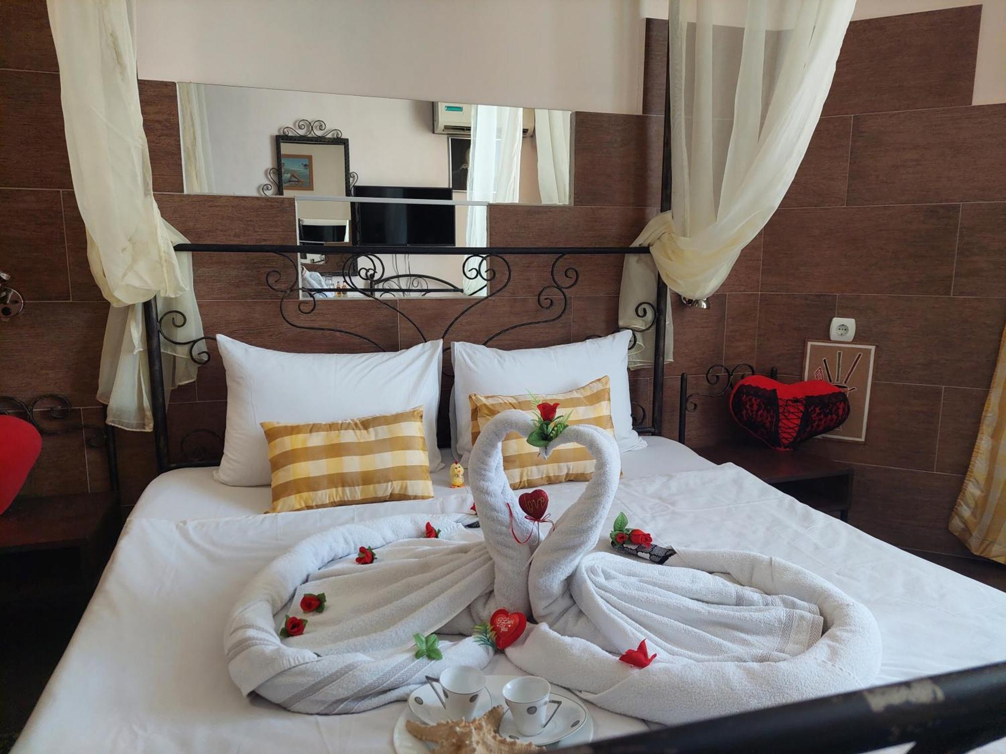Paralax Hotel Varna Esterno foto