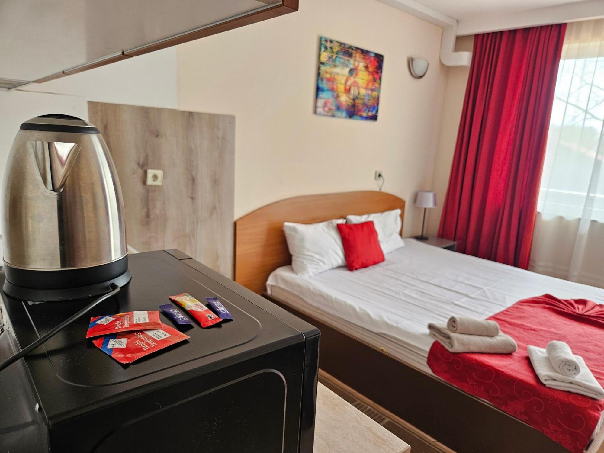 Paralax Hotel Varna Esterno foto