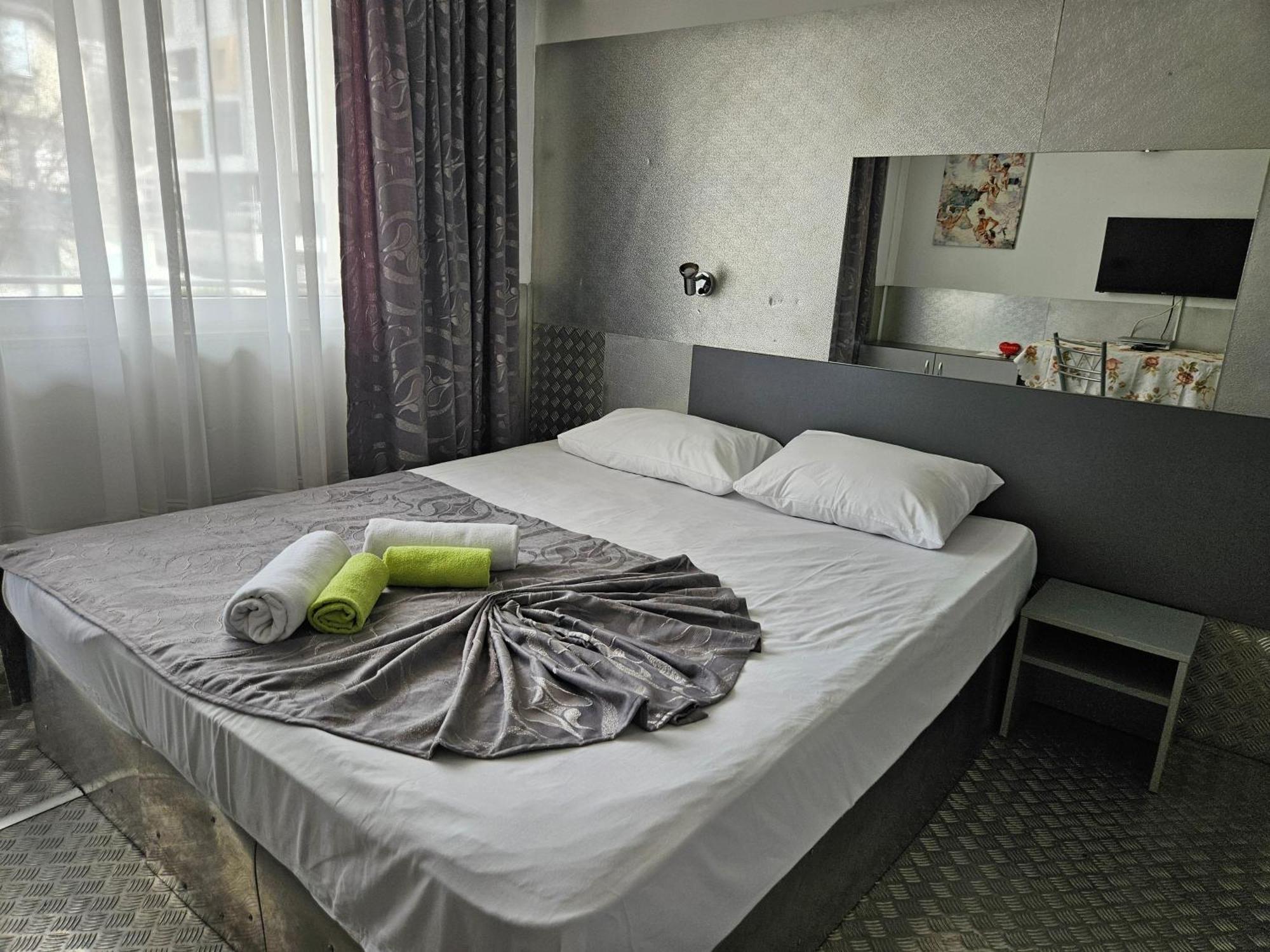 Paralax Hotel Varna Esterno foto