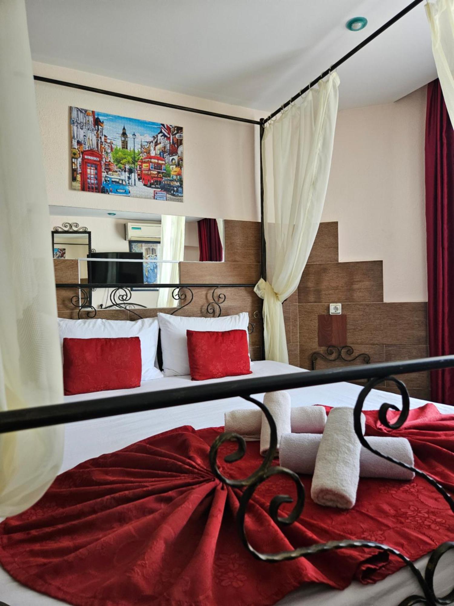 Paralax Hotel Varna Esterno foto