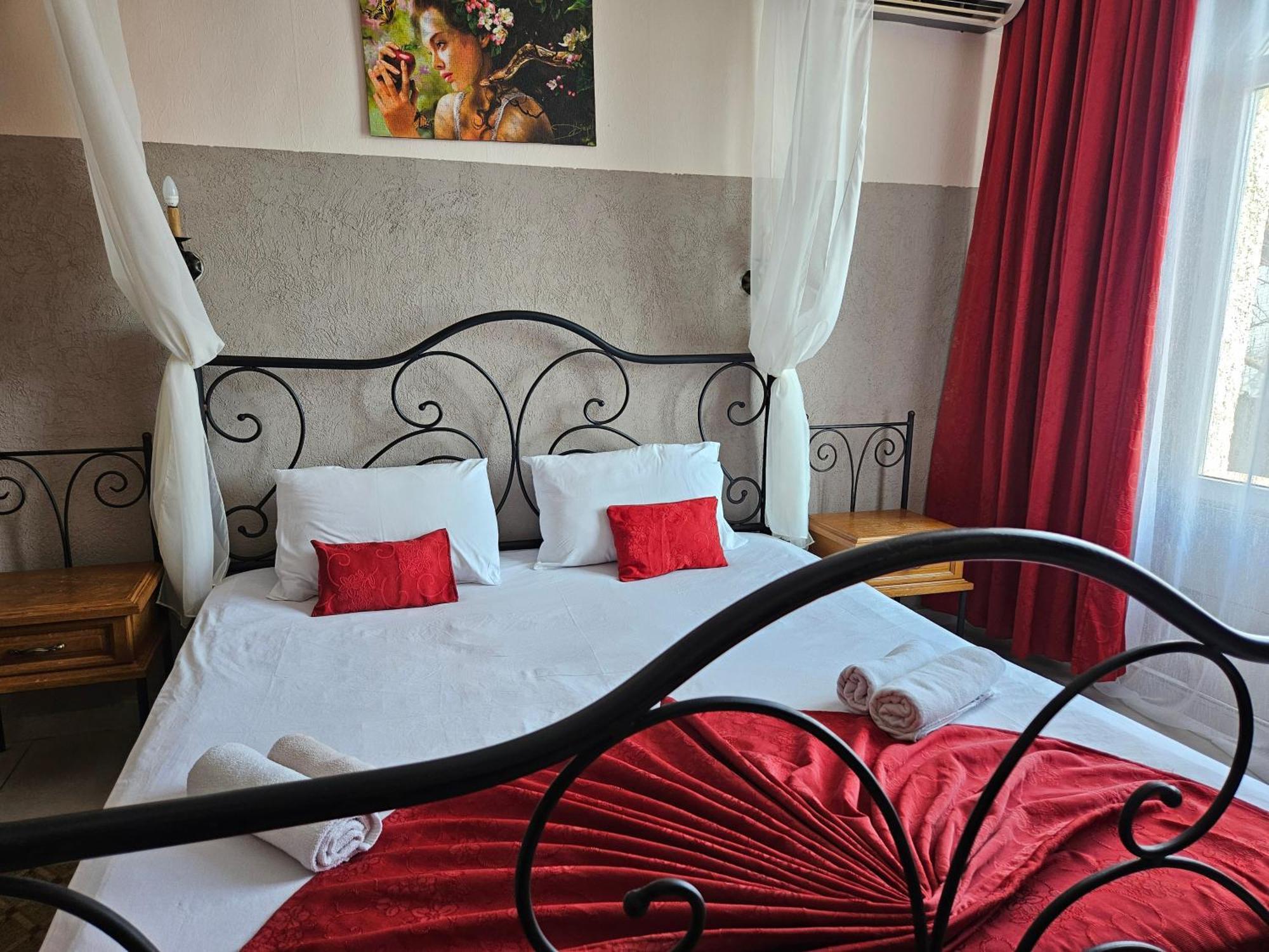 Paralax Hotel Varna Esterno foto